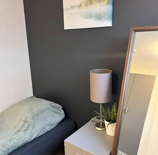 Spacious And Beautiful In With Free Parking 卑爾根