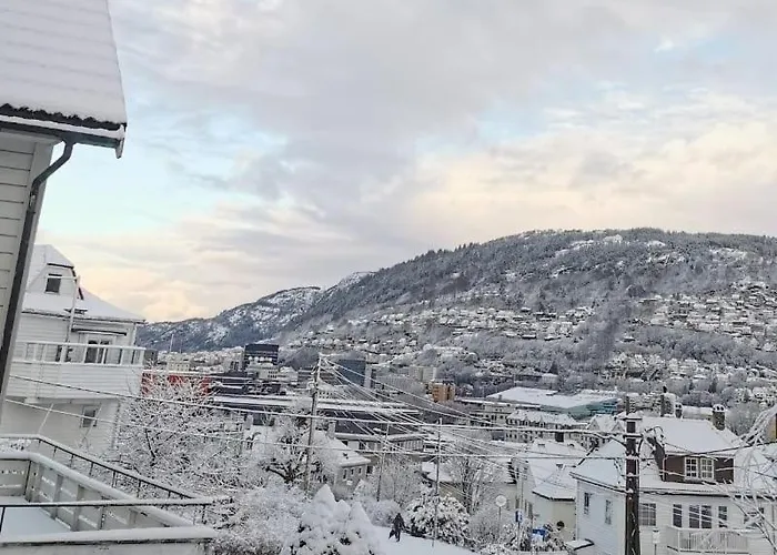 Spacious And Beautiful In With Free Parking Bergen