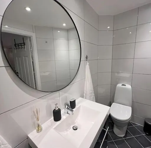 Spacious And Beautiful In With Free Parking * Bergen