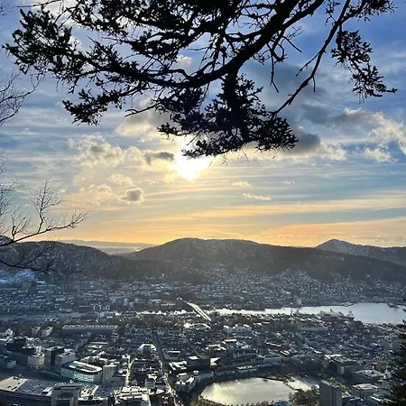 Apartman Spacious And Beautiful In With Free Parking *